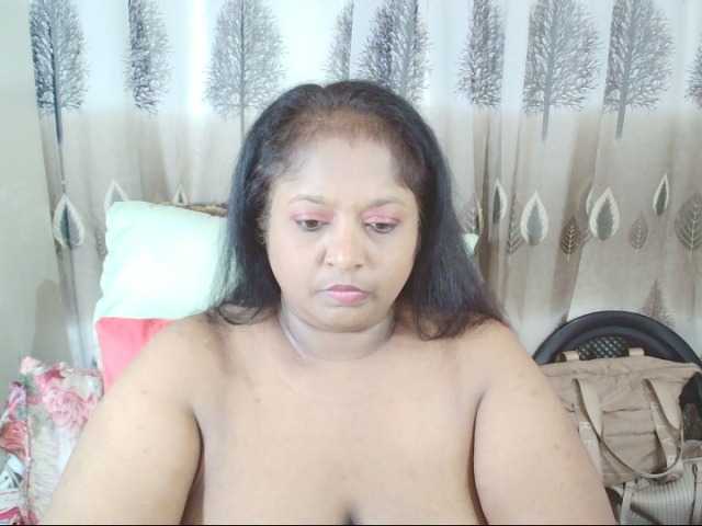 Indiantasha live cam on BongaCams