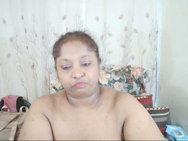 Indiantasha live cam on BongaCams