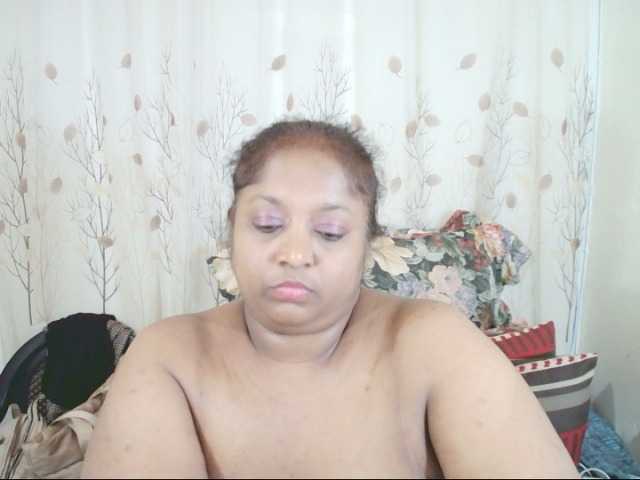 Indiantasha live cam on BongaCams