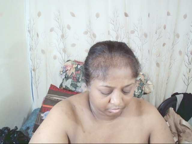 Indiantasha live cam on BongaCams