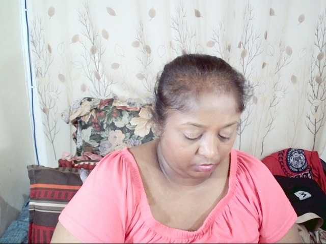 Indiantasha live cam on BongaCams