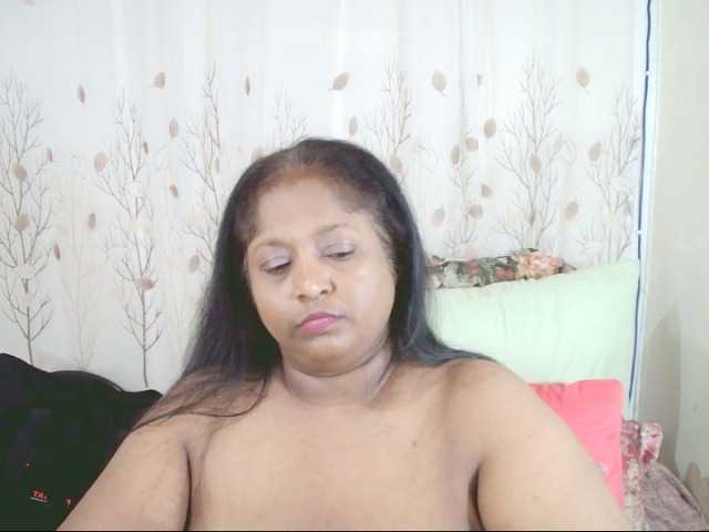 Indiantasha live cam on BongaCams