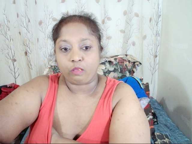 Indiantasha live cam on BongaCams