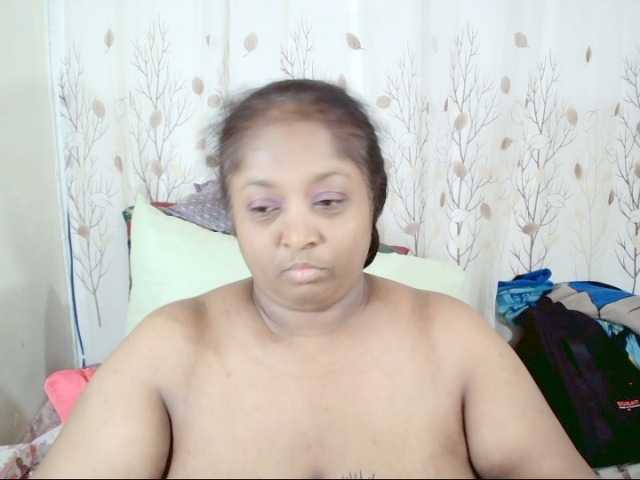 Indiantasha live cam on BongaCams