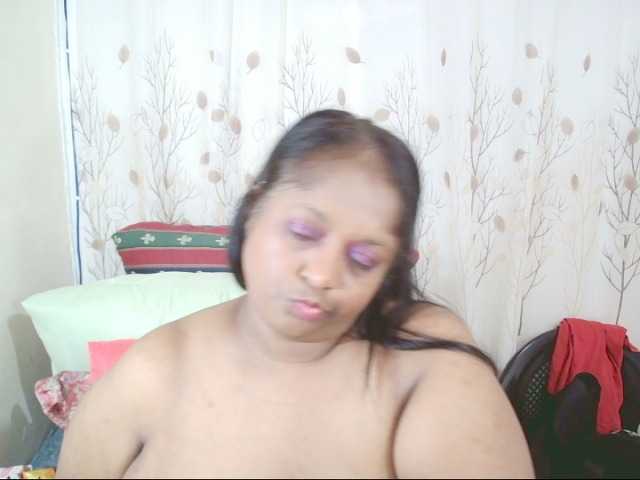 Indiantasha live cam