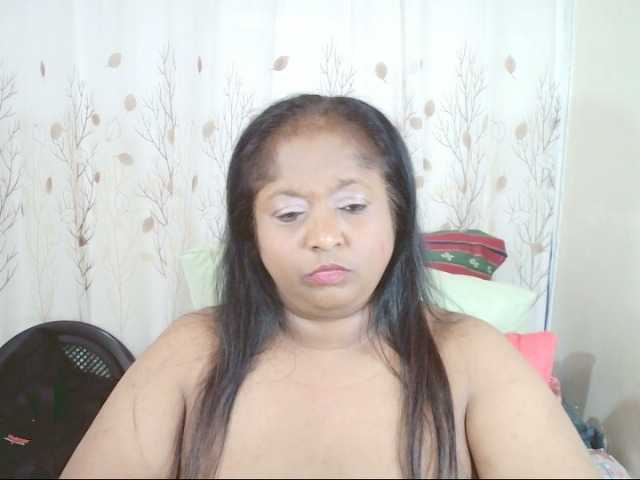 Indiantasha live cam on BongaCams