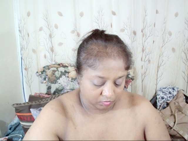 Indiantasha live cam on BongaCams