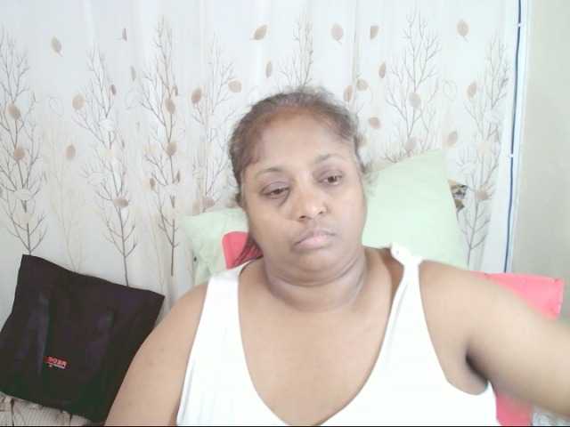 Indiantasha live cam on BongaCams
