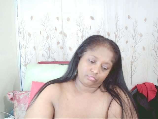 Indiantasha live cam on BongaCams
