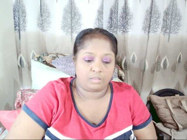 Indiantasha live cam preview