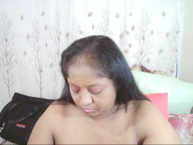 Indiantasha live on BongaCams