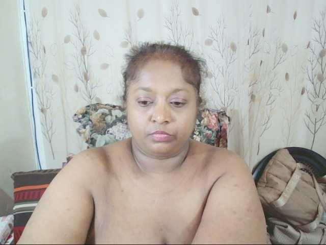 Indiantasha live cam on BongaCams