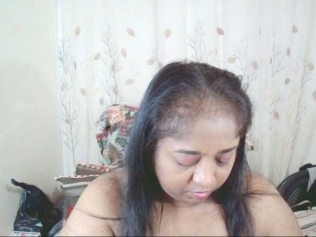 Indiantasha live cam on BongaCams