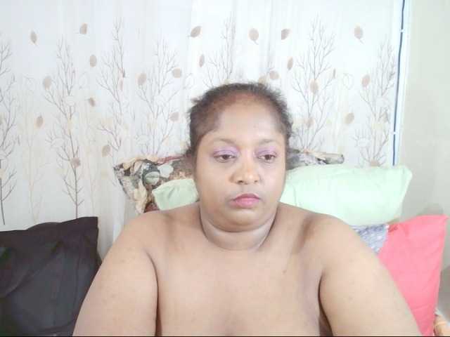 Indiantasha live cam on BongaCams