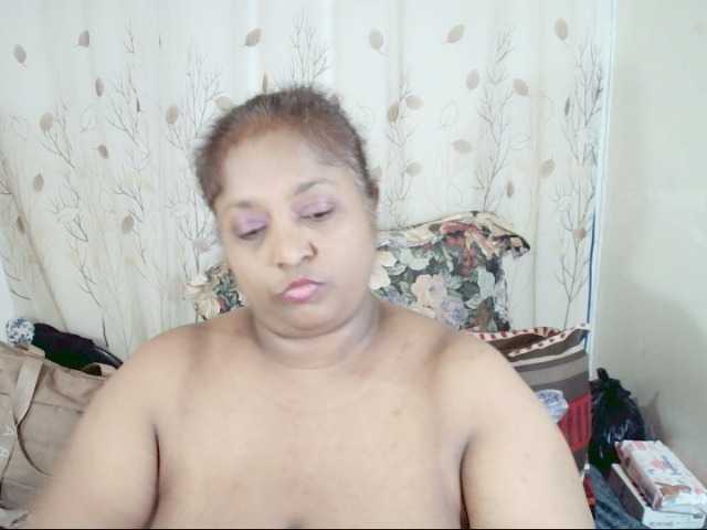 Indiantasha live cam on BongaCams
