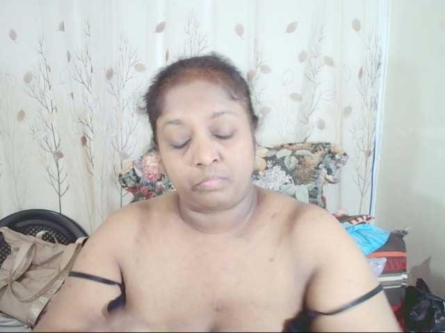 Indiantasha live cam on BongaCams