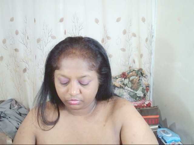 Indiantasha live cam on BongaCams