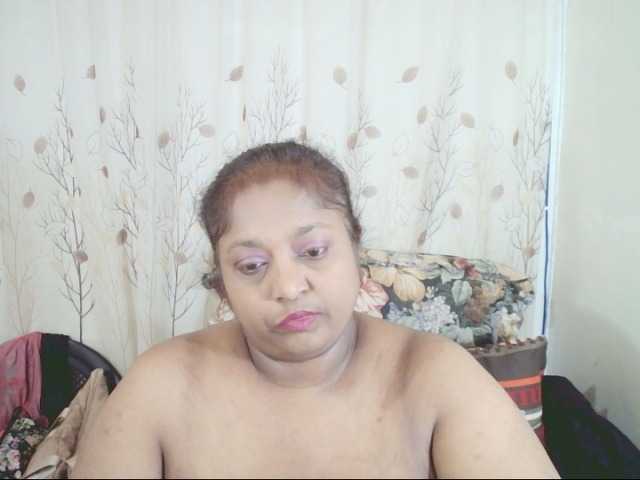 Indiantasha live cam on BongaCams