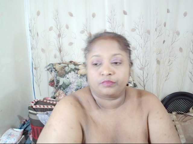 Indiantasha live cam preview