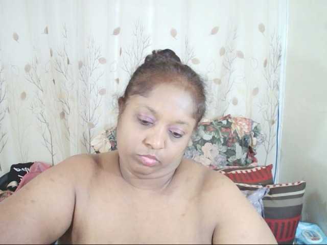 Indiantasha live cam on BongaCams