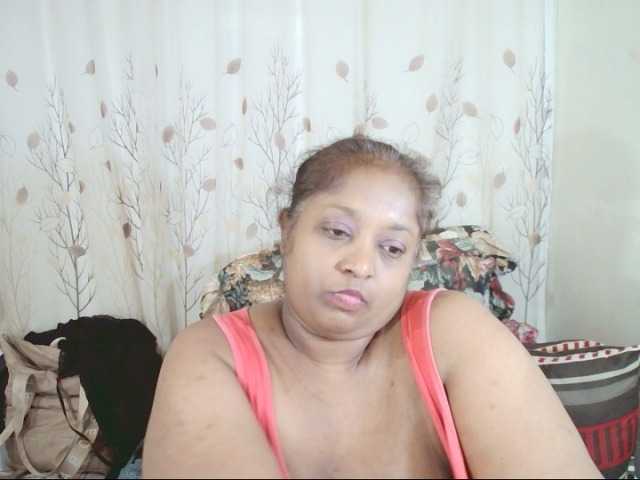 Indiantasha live cam on BongaCams