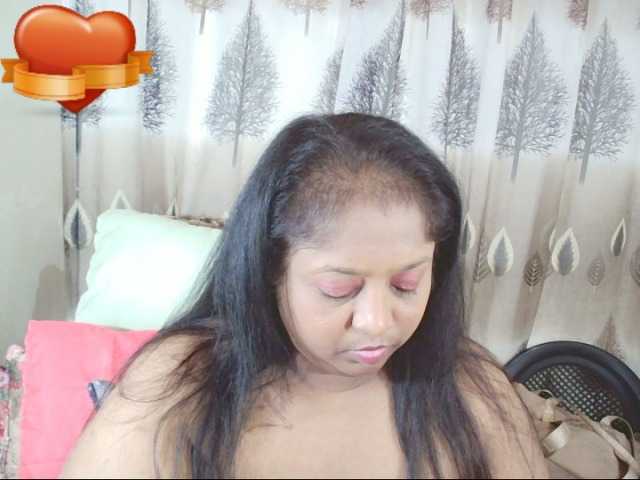 Indiantasha live cam on BongaCams
