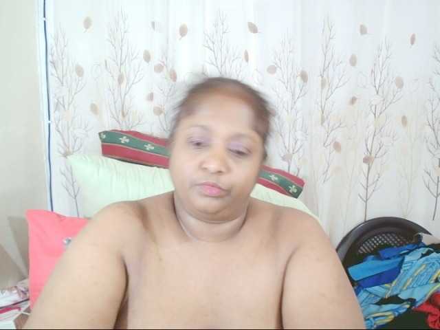 Indiantasha live cam on BongaCams