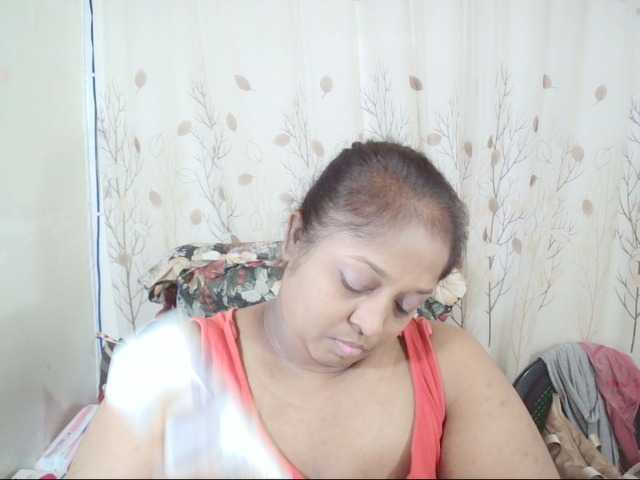 Indiantasha live cam on BongaCams