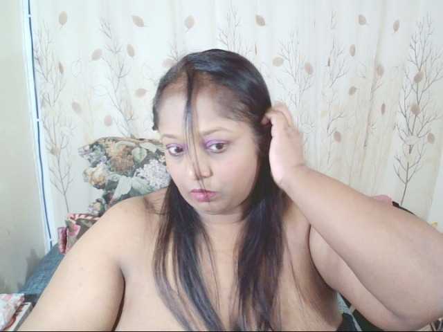 Indiantasha live cam on BongaCams