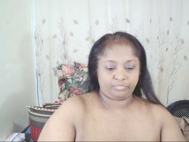 Indiantasha live cam on BongaCams