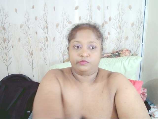 Indiantasha live cam preview