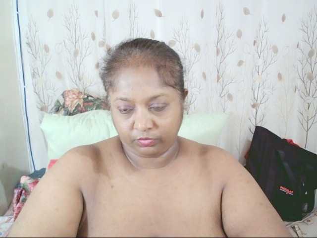 Indiantasha live cam on BongaCams