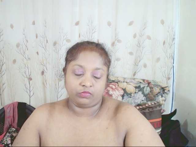 Indiantasha live cam on BongaCams