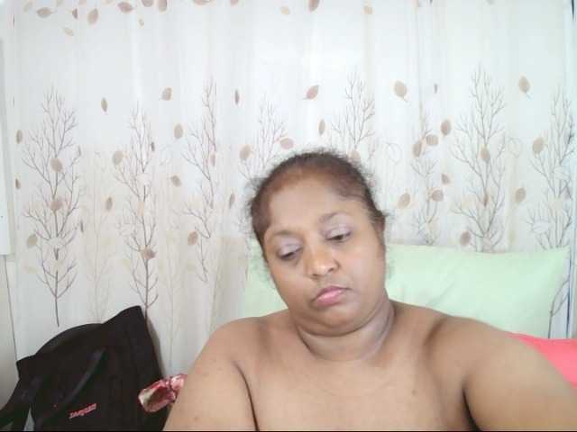 Indiantasha live cam on BongaCams