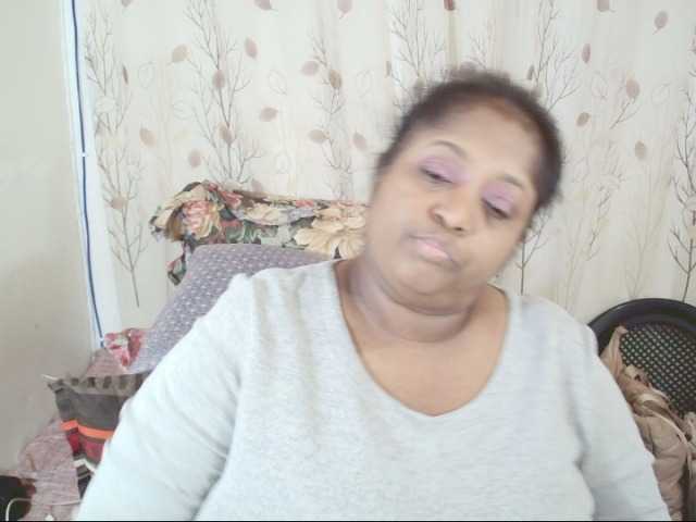 Indiantasha live cam on BongaCams