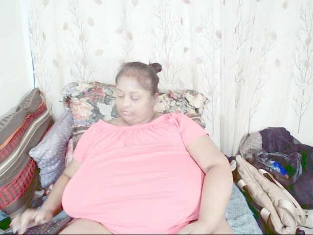 Indiantasha live cam on BongaCams