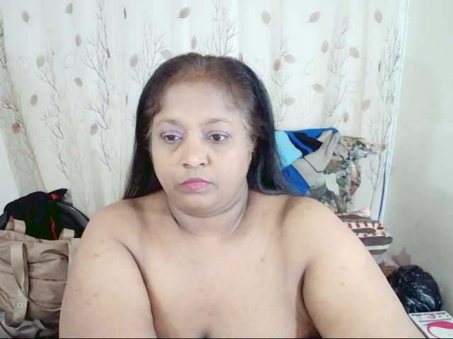 Indiantasha live cam on BongaCams