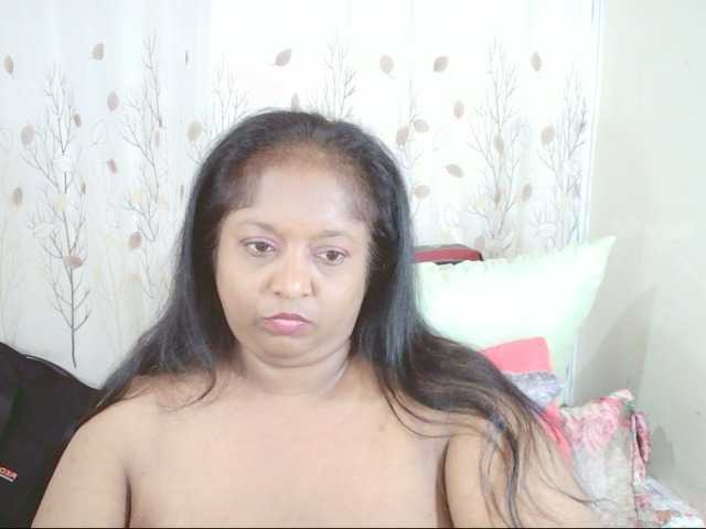 Indiantasha live cam on BongaCams