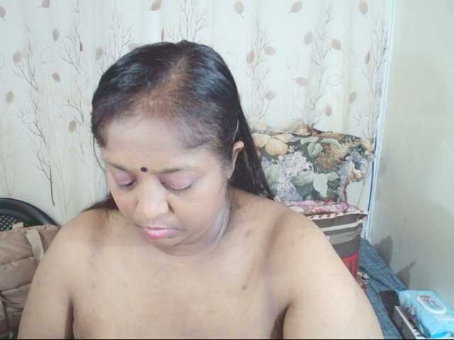 Indiantasha live cam on BongaCams