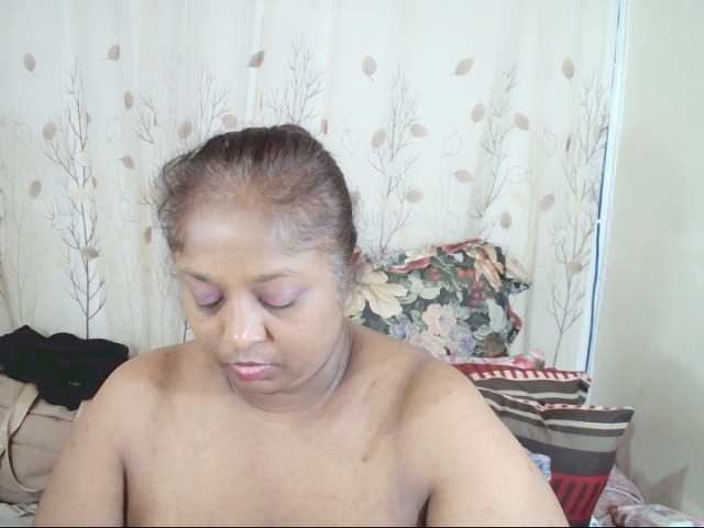 Indiantasha live cam on BongaCams