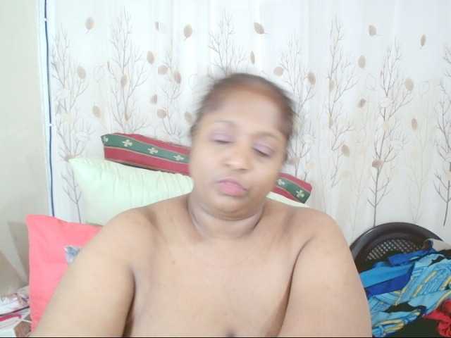 Indiantasha live cam on BongaCams