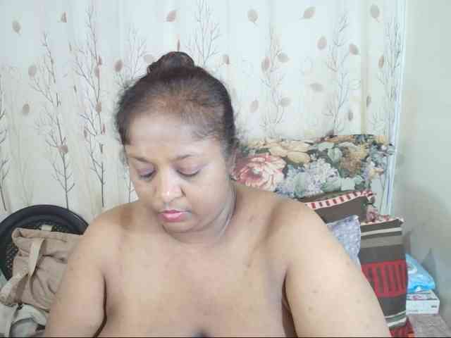Model: Indiantasha