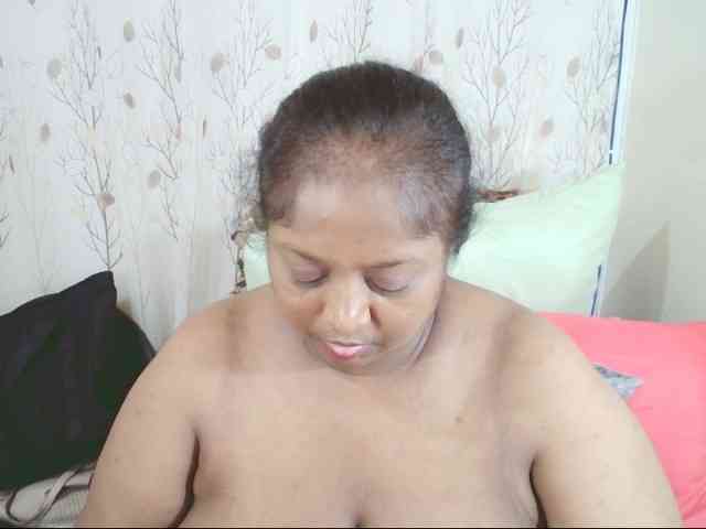 Indiantasha Live Webcam on BongaCams