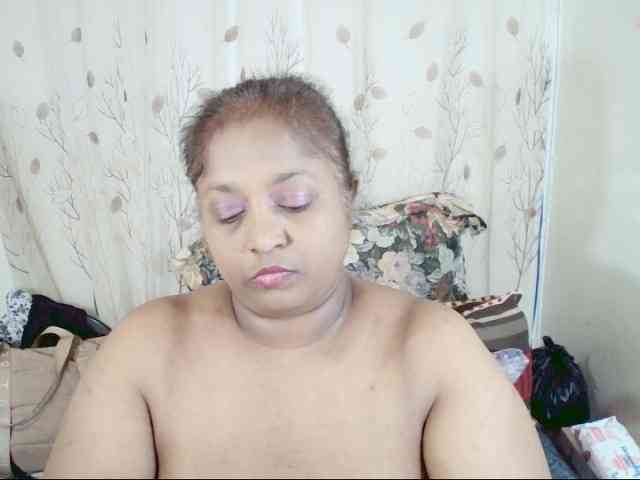 Indiantasha's cam show statistics and live stream