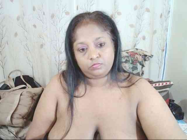 Indiantasha's cam show statistics and live stream