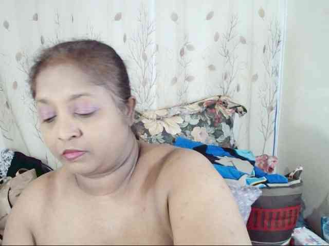 Indiantasha's cam show statistics and live stream