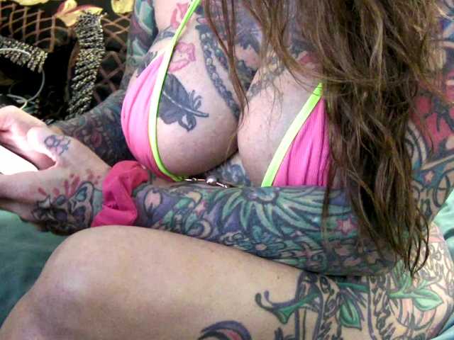 pamelagunns live cam on BongaCams