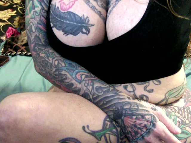pamelagunns live cam on BongaCams