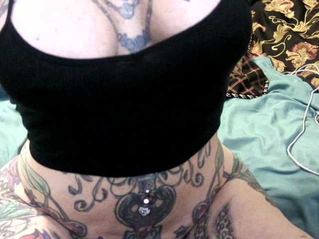 pamelagunns live cam on BongaCams