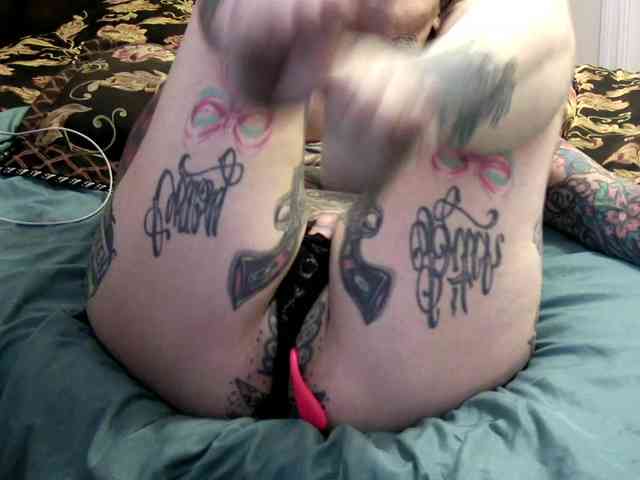 pamelagunns webcam